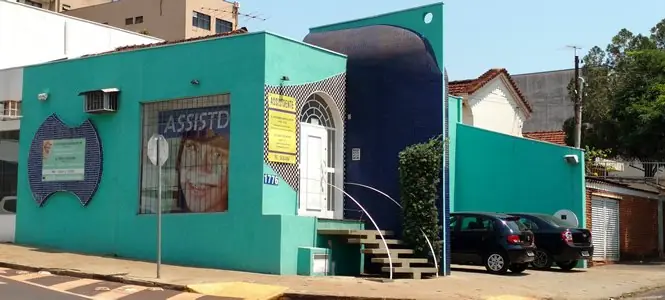Fachada da Orto Facilitado na Rua Américo Brasiliense, 1776, Vila Seixas